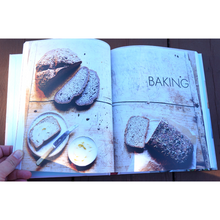 Load image into Gallery viewer, The Low Carb Weight-Loss Cookbook Katie & Giancarlo Caldesi