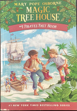 Load image into Gallery viewer, Magic Tree House #4, Mary Pope Osborne