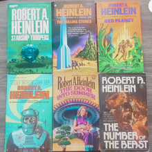 Load image into Gallery viewer, Vintage Robert A. Heinlein Paperbacks - Set of 6