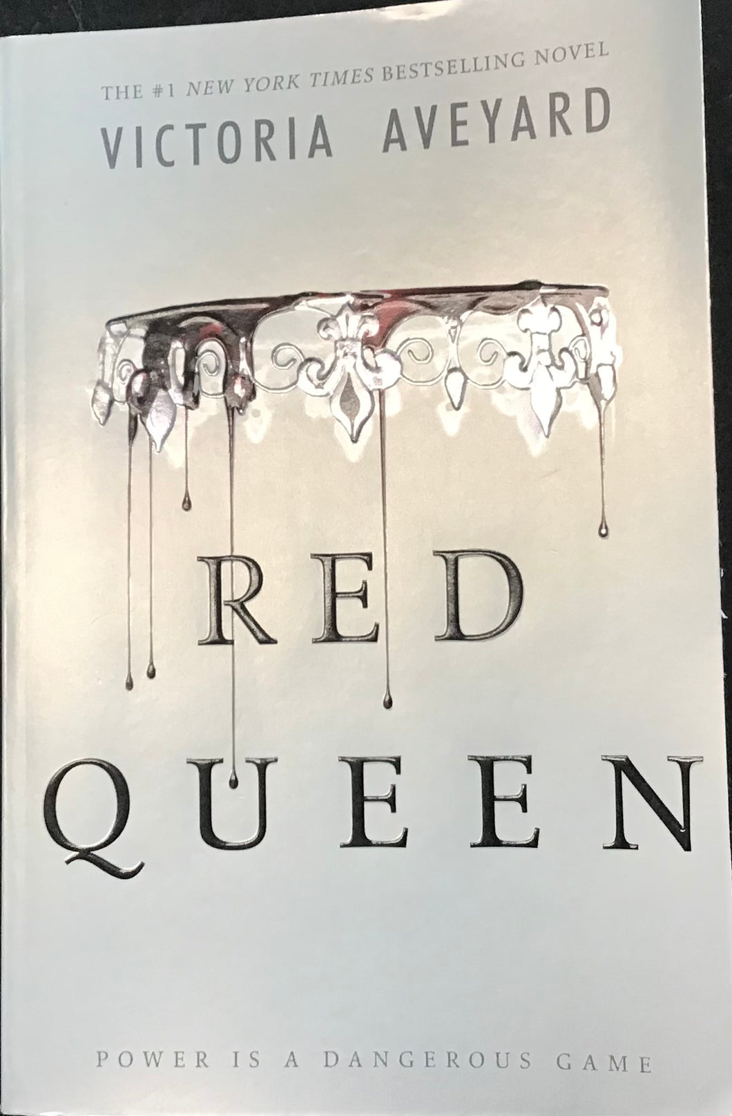 Red Queen. Victoria Aveyard