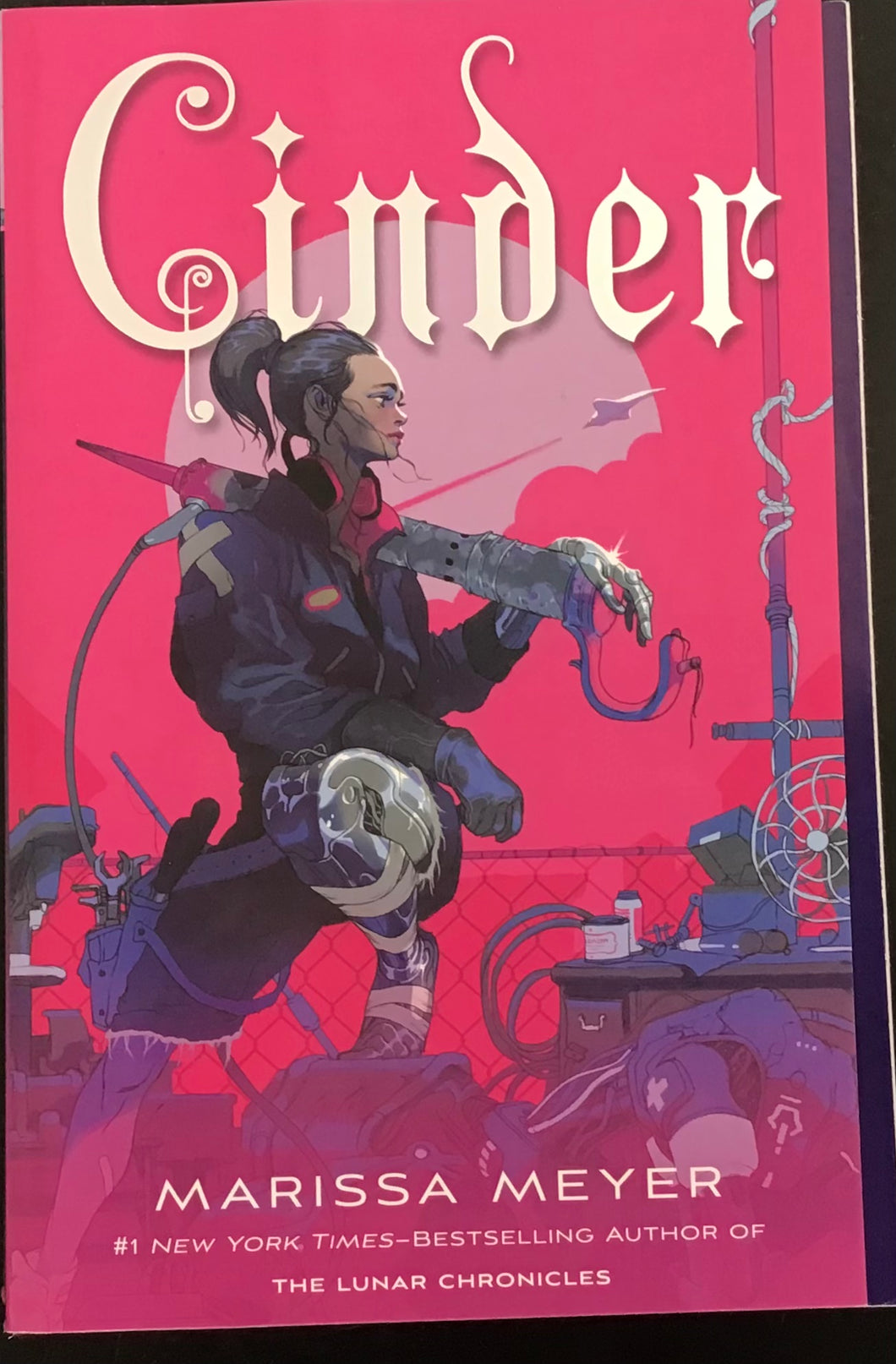 Cinder, Marissa Meyer