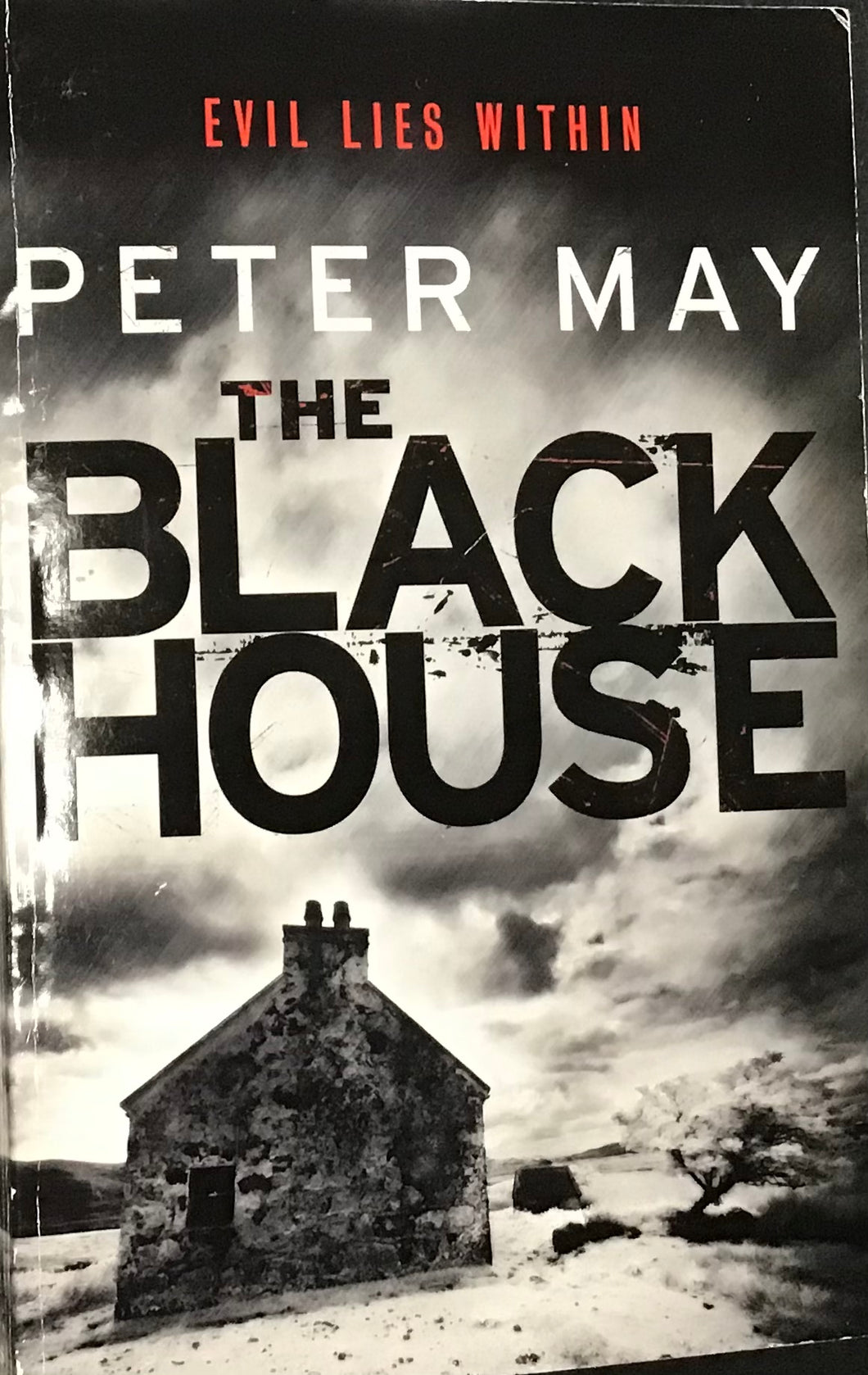 The Black House, Peter May